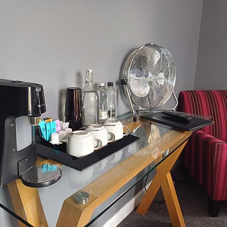The Barge Inn Bradford-On-Avon Екстер'єр фото