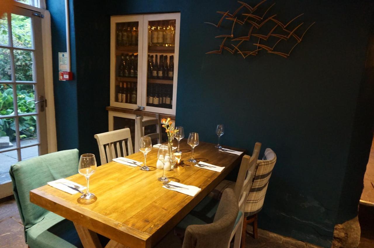 The Barge Inn Bradford-On-Avon Екстер'єр фото