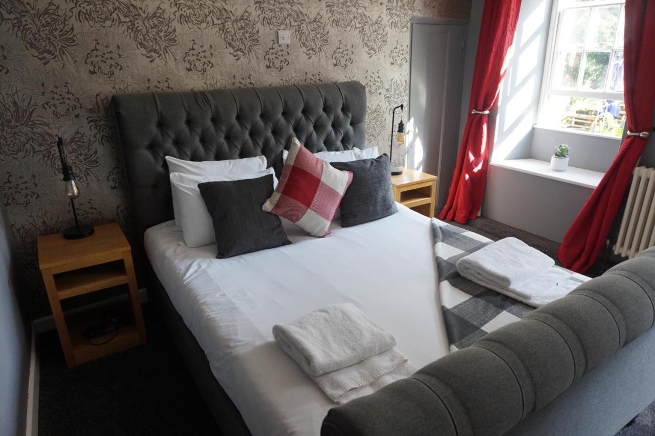 The Barge Inn Bradford-On-Avon Екстер'єр фото
