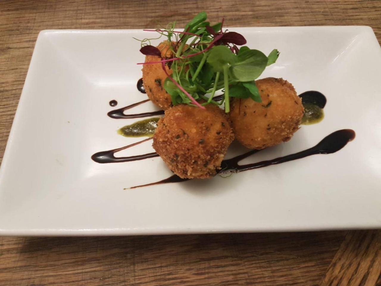 The Barge Inn Bradford-On-Avon Екстер'єр фото